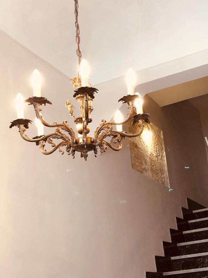 B&B Meliora Rooms อาโวลา ภายนอก รูปภาพ