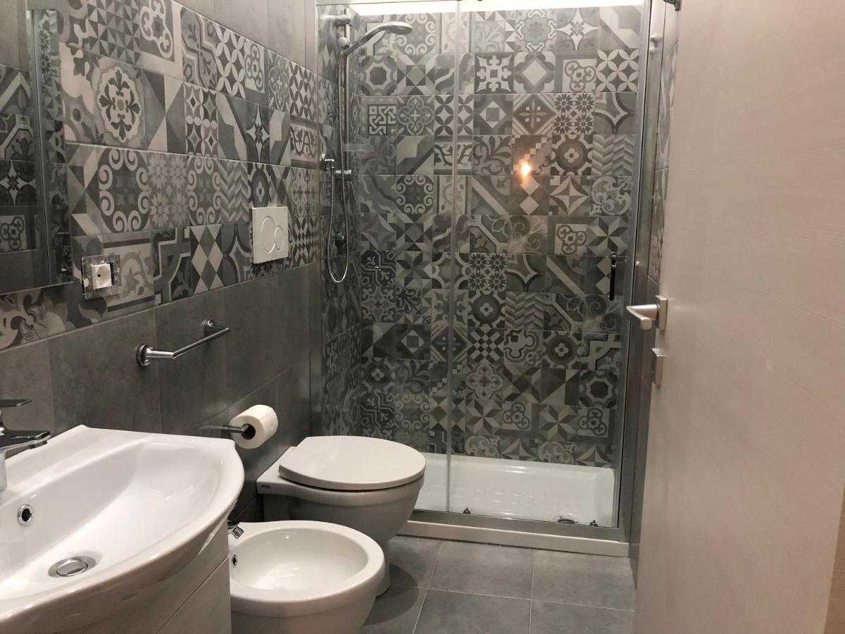 B&B Meliora Rooms อาโวลา ภายนอก รูปภาพ