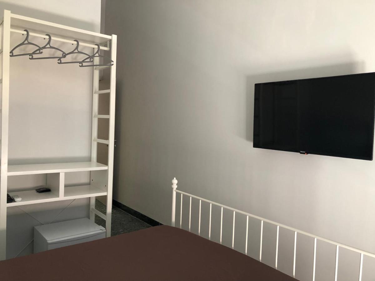 B&B Meliora Rooms อาโวลา ภายนอก รูปภาพ