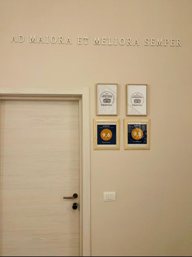 B&B Meliora Rooms อาโวลา ภายนอก รูปภาพ