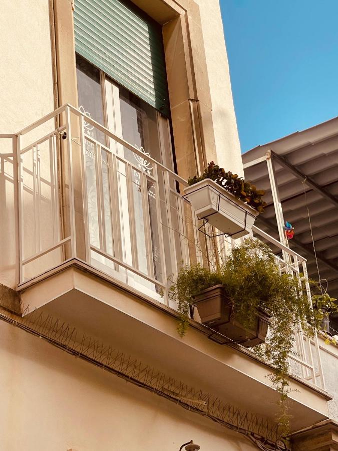 B&B Meliora Rooms อาโวลา ภายนอก รูปภาพ